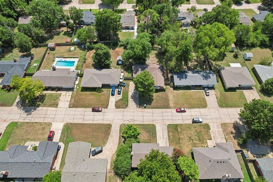 Building Photo - 1428 Aladdin St