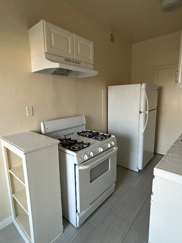 Building Photo - 1154 Normandie Ave