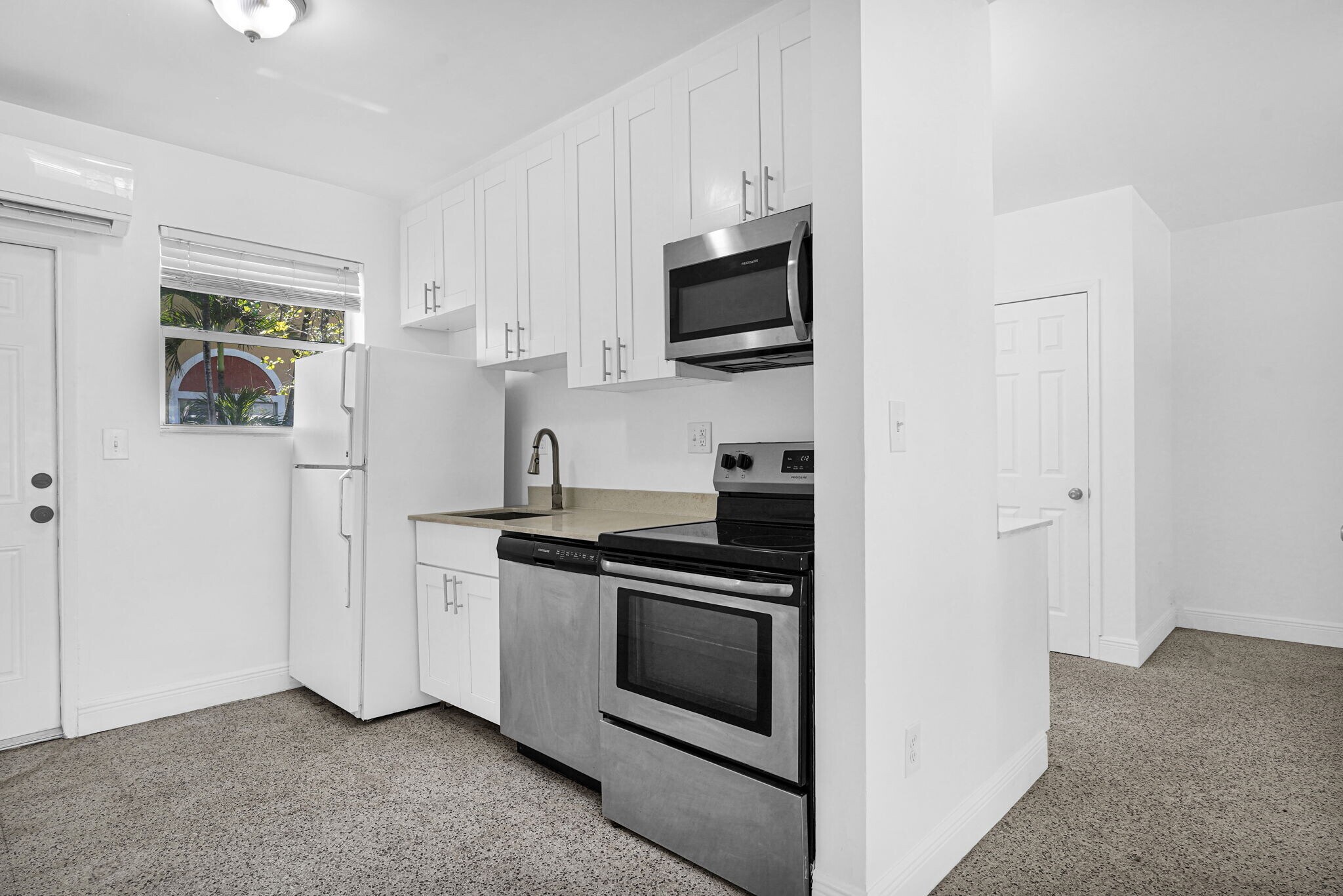 Building Photo - 150 NW 78th St