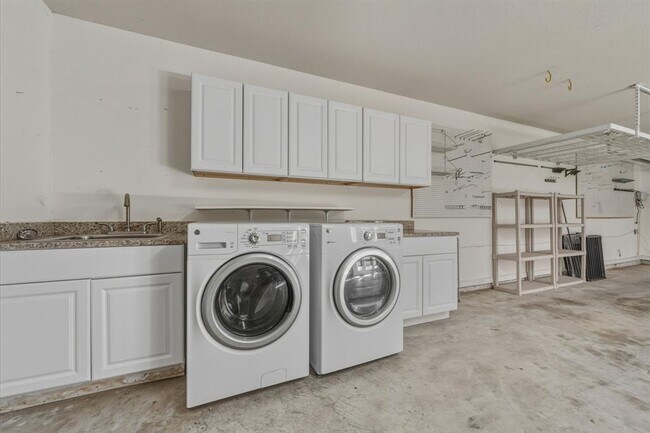 Building Photo - 5836 Westslope Dr