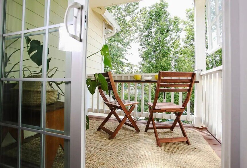 Building Photo - 5615 NE 75th Ave