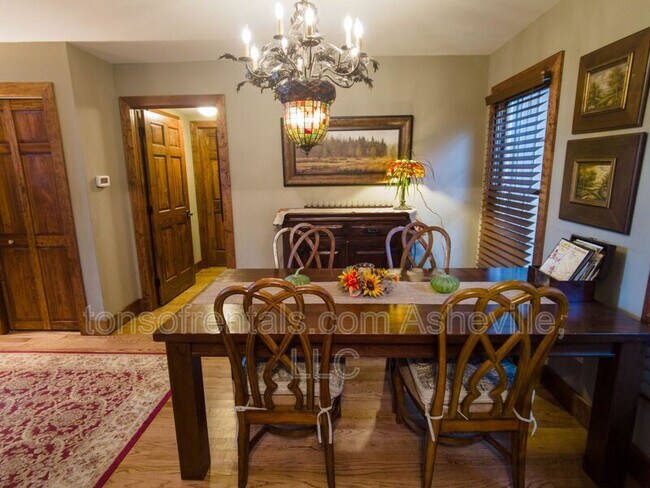 Building Photo - 72 Coma Lk Ln