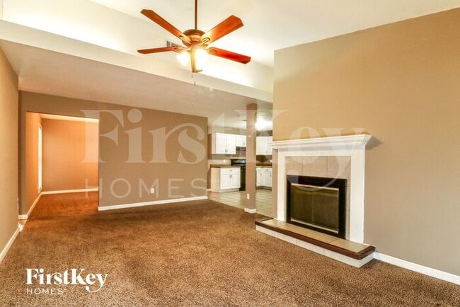 Building Photo - 3015 Kingsley Dr