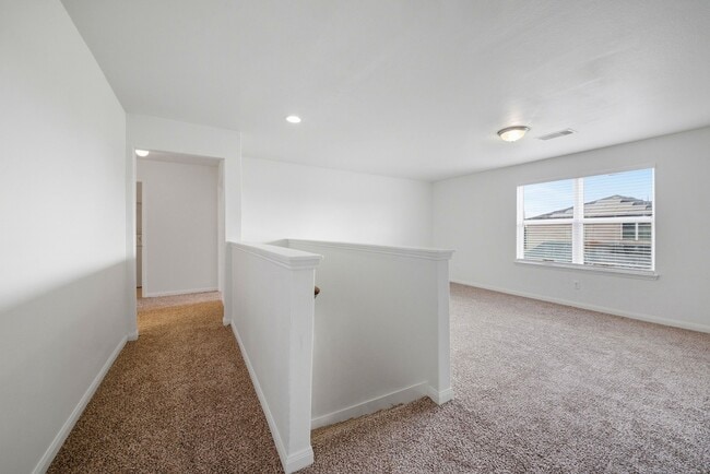 Building Photo - 2006 Quiet Palm Ln