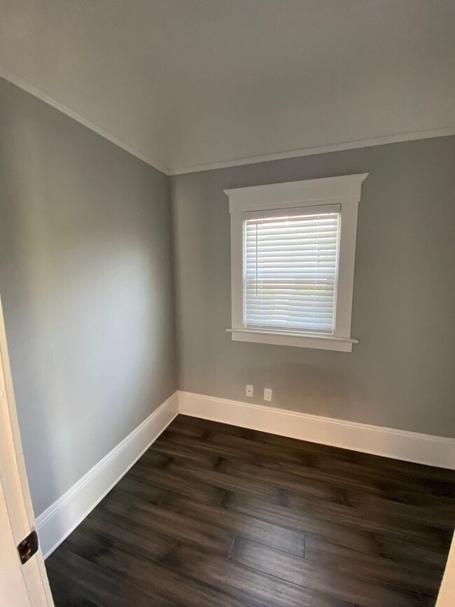 Building Photo - Gorgeous 2BR/1BA Home in Temescal, Great N Oakland Location