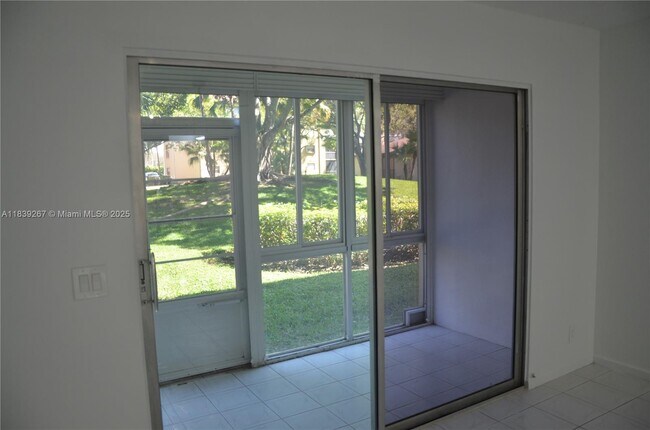 Primary Photo - 1351 SW 125th Ave