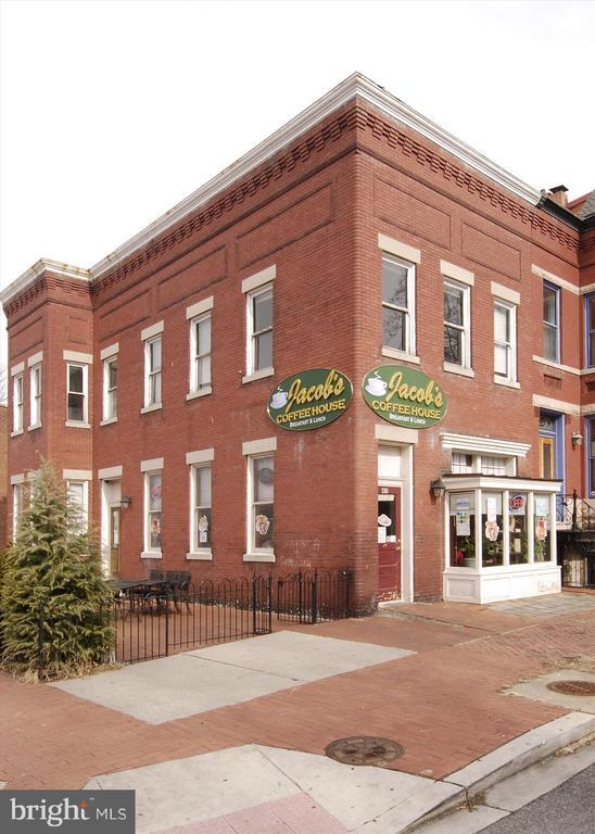 Building Photo - 1113 Independence Ave SE