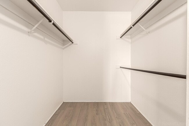 Building Photo - 7350 N Vía Paseo Del Sur