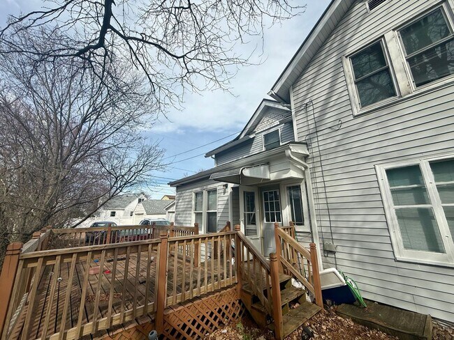 Building Photo - 1222 Prospect Ave