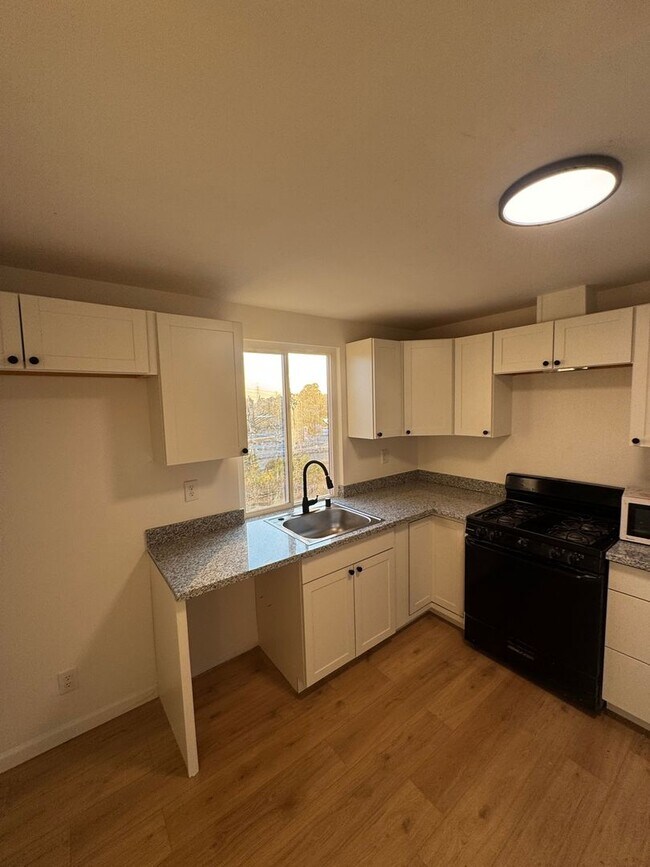 Building Photo - Charming 2BR House in Vallejo