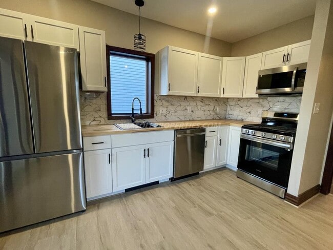 Building Photo - 1310 Amherst St