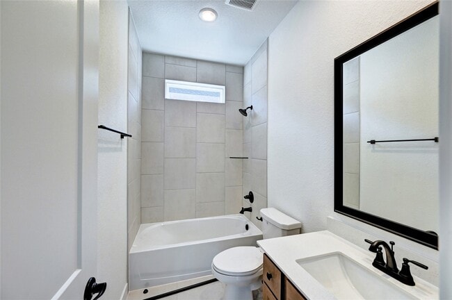 Building Photo - 7643 Meadow Mouse Ln