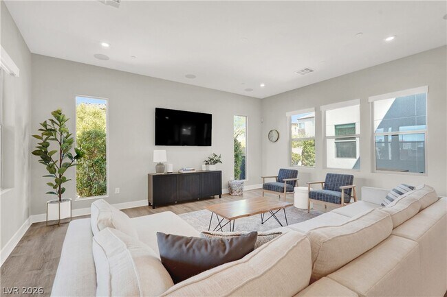 Building Photo - 2658 Catania St