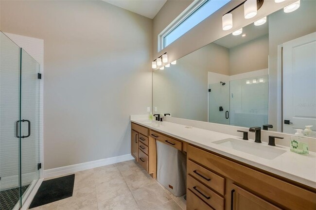 Building Photo - 887 Lk Hl Wy