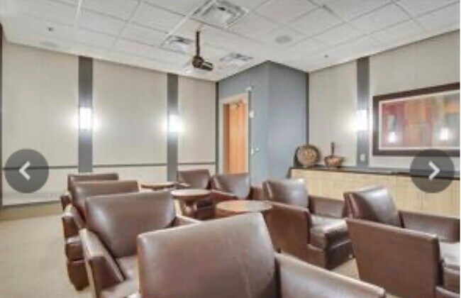 Building Photo - 3040 Peachtree Rd NW