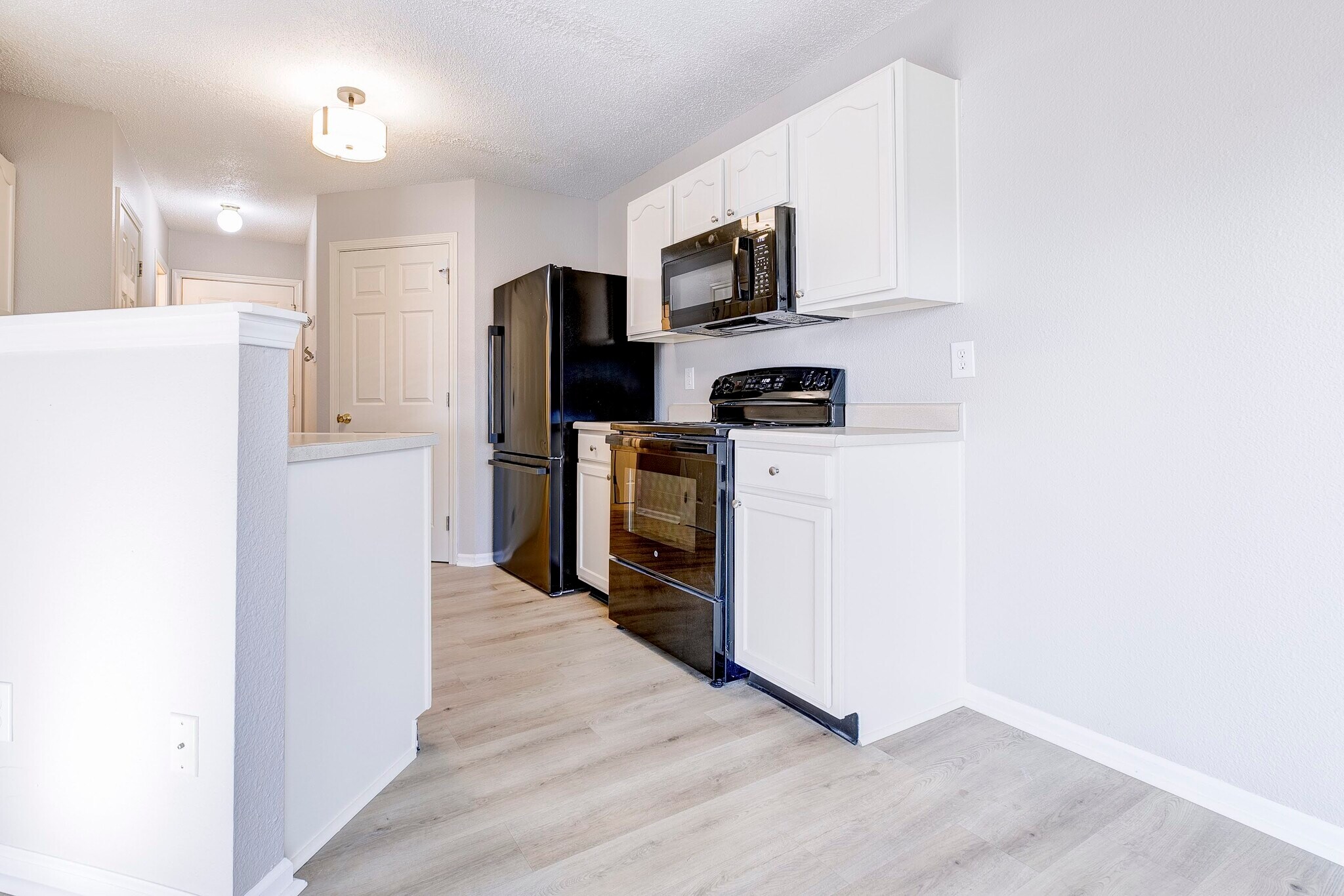 Building Photo - 348 Atherton Dr