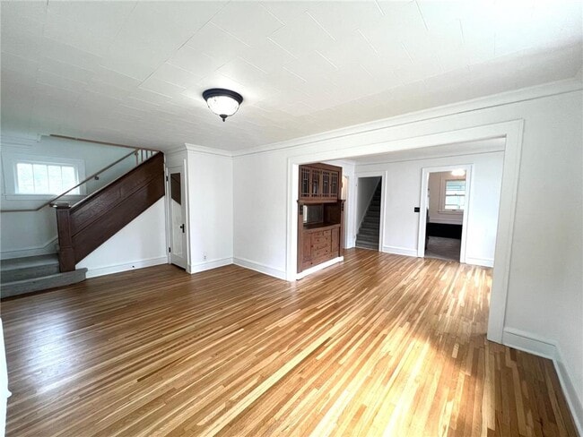 Building Photo - 715 2nd St NW