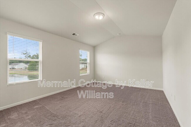 Building Photo - 46 Cedarwood St