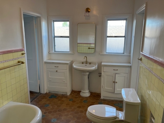 Building Photo - 926 S Curson Ave