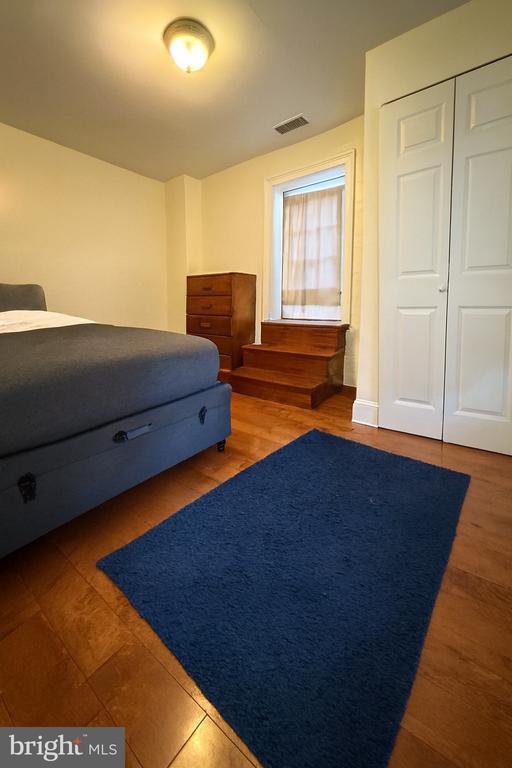 Building Photo - 2034 Chestnut St