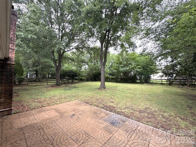 Building Photo - 13500 Stephendale Dr