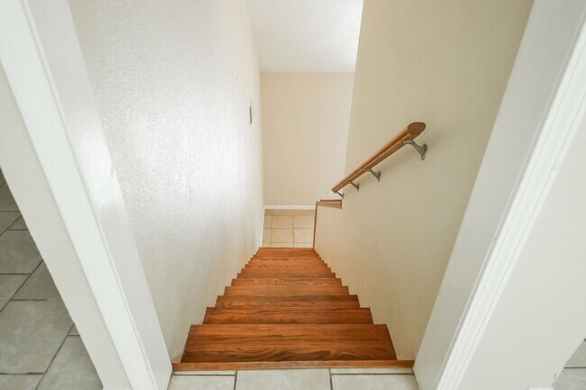 Building Photo - 24306 Romin Dr