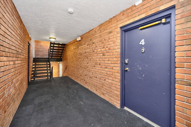 Building Photo - 3505 Telford St