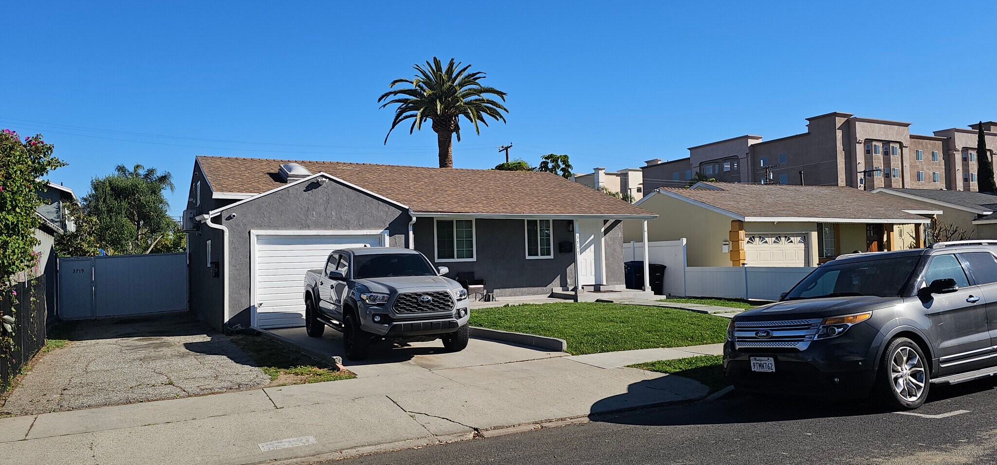 Building Photo - 3717 W 116th St