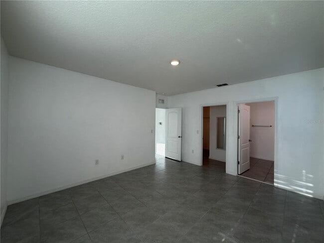 Building Photo - 276 Willow Bend Dr