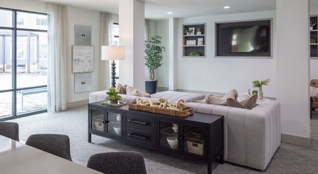 Building Photo - 10800 Hammerly Blvd