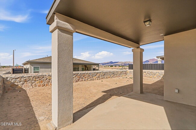 Building Photo - 925 Louisiana Downs Ave