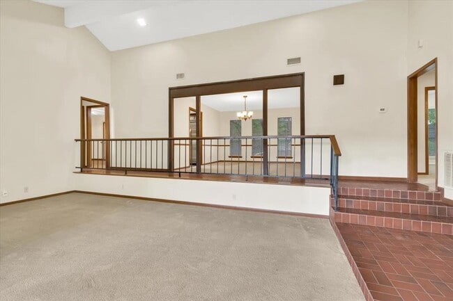 Building Photo - 2015 Mistywood Dr