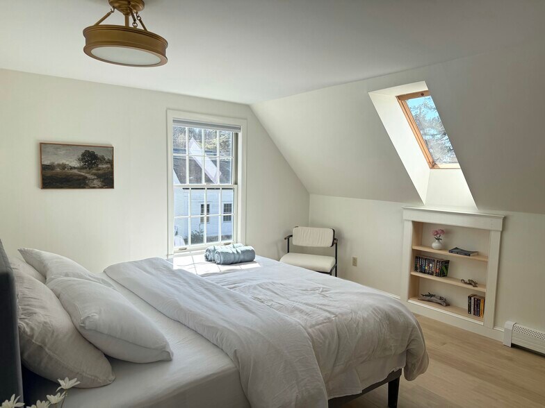 Building Photo - 243 Basin Point Rd