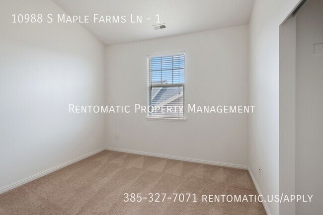 Building Photo - 10988 Maple Farms Ln