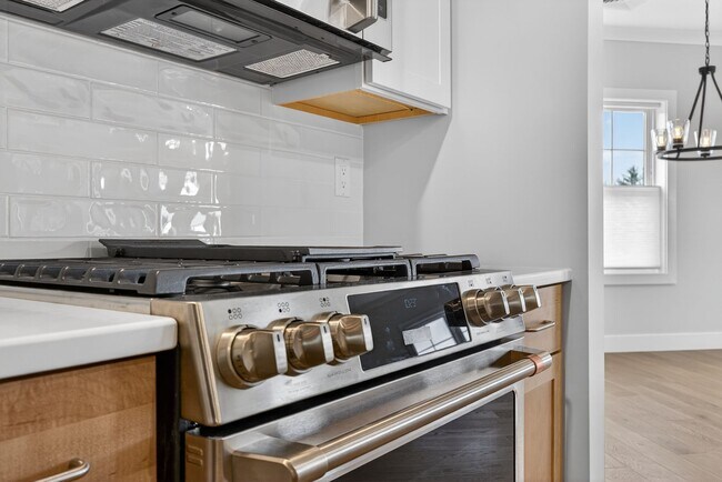 Building Photo - Gorgeous 2 Bed + Office | 2 Bath | 1,771 Sq Ft | Brand New Construction