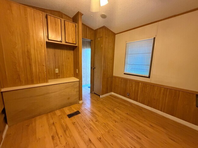 Building Photo - 12614 Orange Lk Dr
