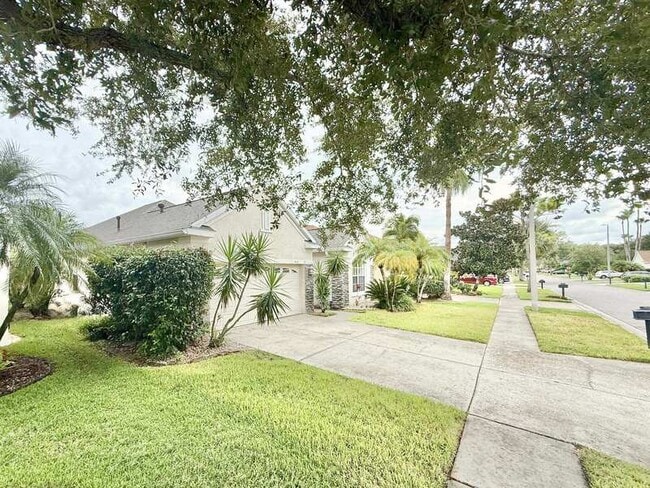 Building Photo - 9512 Greenpointe Dr