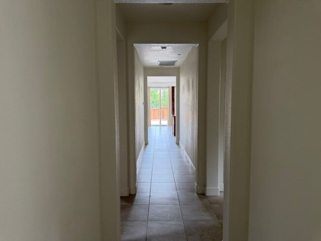 Building Photo - 2788 Alessandro Drive