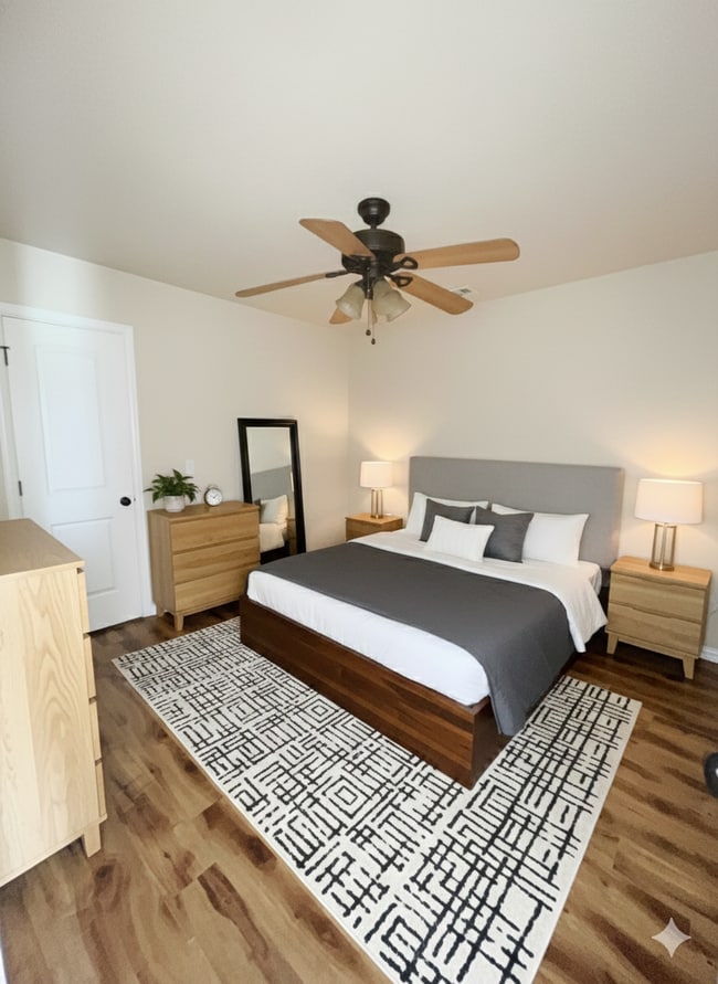 Building Photo - Close to school/Neighborhood surrounded by trees/Cozy