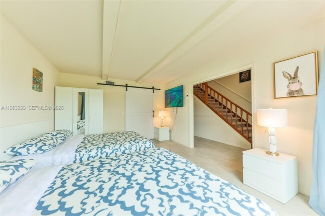 Building Photo - 407 SW 37th St