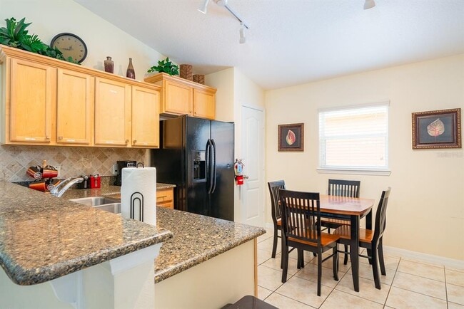 Building Photo - 2178 Royal Ridge Dr