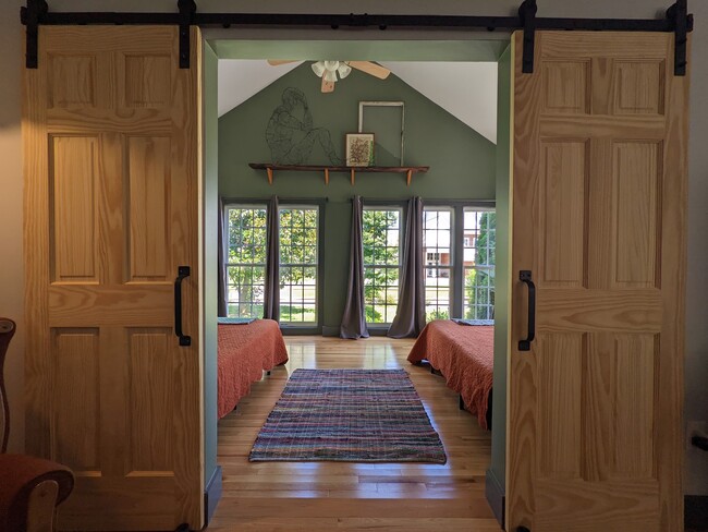 Building Photo - 140 Old Turnpike Rd