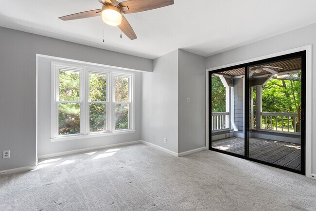 Building Photo - 700 Bishops Park Dr