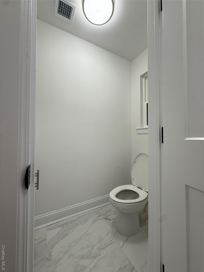 Building Photo - 134 Cedar Ln