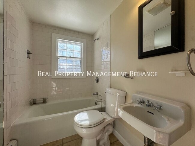 Building Photo - 30 Morningside Ln