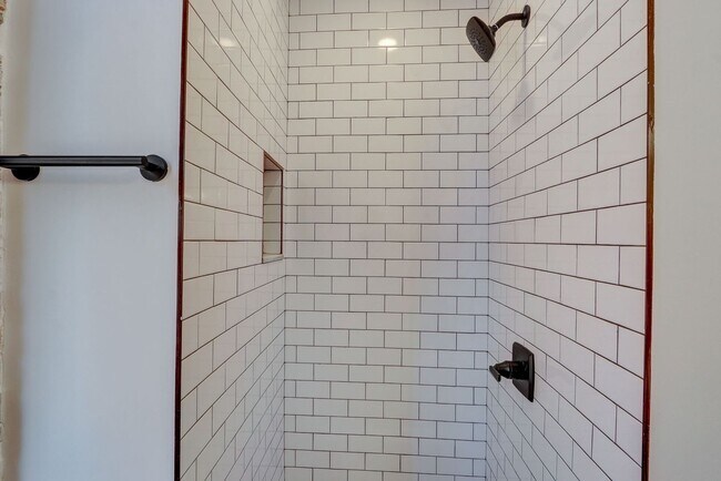 Building Photo - 45 Wingate St