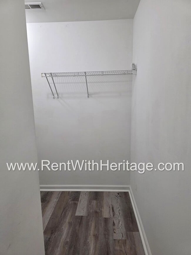 Building Photo - Gorgeous 5 Bd/ 3 Bath Including Full Finished Basement/ Spacious Yard with RV Parking/ Small Subd...