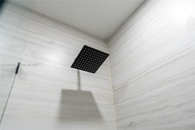 Building Photo - 1615 NE 9th St