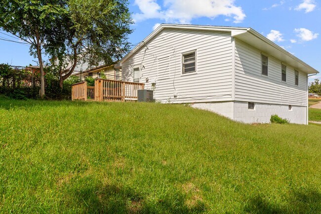 Building Photo - 4655 Curtis Ave