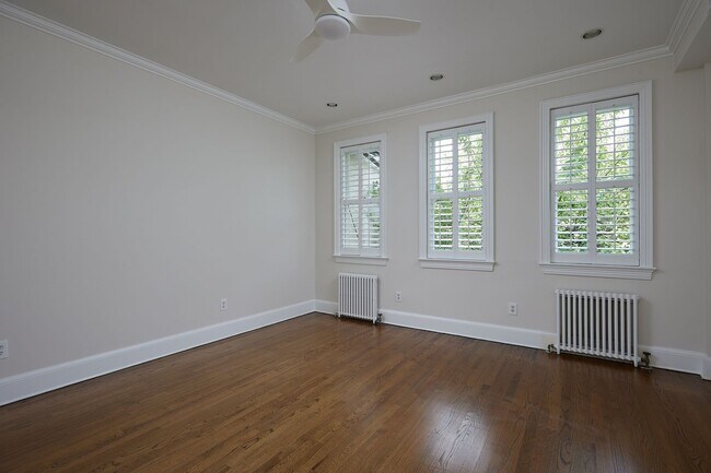 Building Photo - Historic Rowhouse in Central DC (Dupont) w...